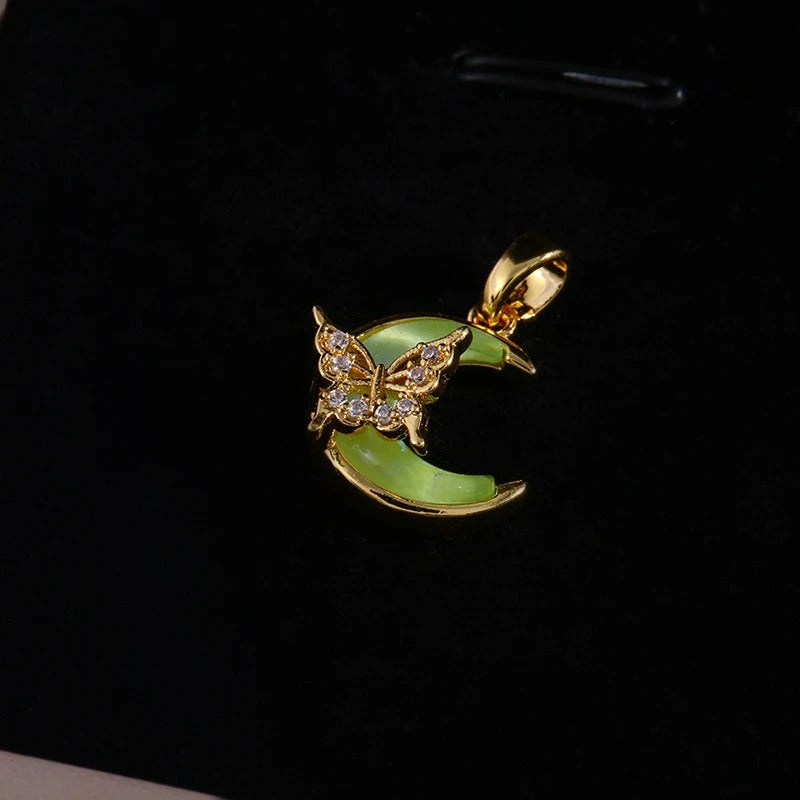 COLAR LUA VERDE E BORBOLETA BANHADO EM OURO 18K - GARG1324