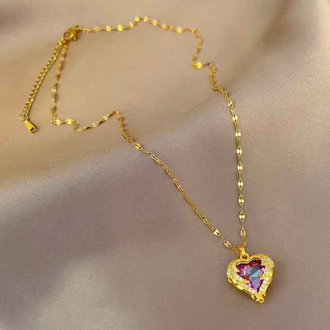 GARGANTILHA CORAÇÃO CRISTAL BANHADO EM OURO 18K - GARG872 - Menina Elegante
