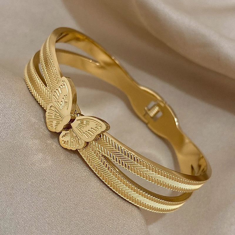 PULSEIRA BRACELETE BORBOLETA BANHADA EM OURO 18K - PLSI028