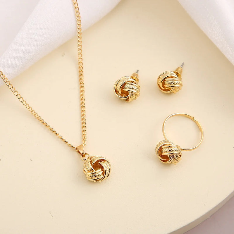 CONJUNTO NÓZINHO BANHADO EM OURO 18K - CONJ367