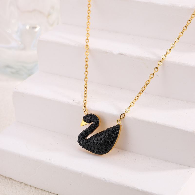 GARGANTILHA CISNE NEGRO BANHADA EM OURO 18K - GARGSI134 - Menina Elegante