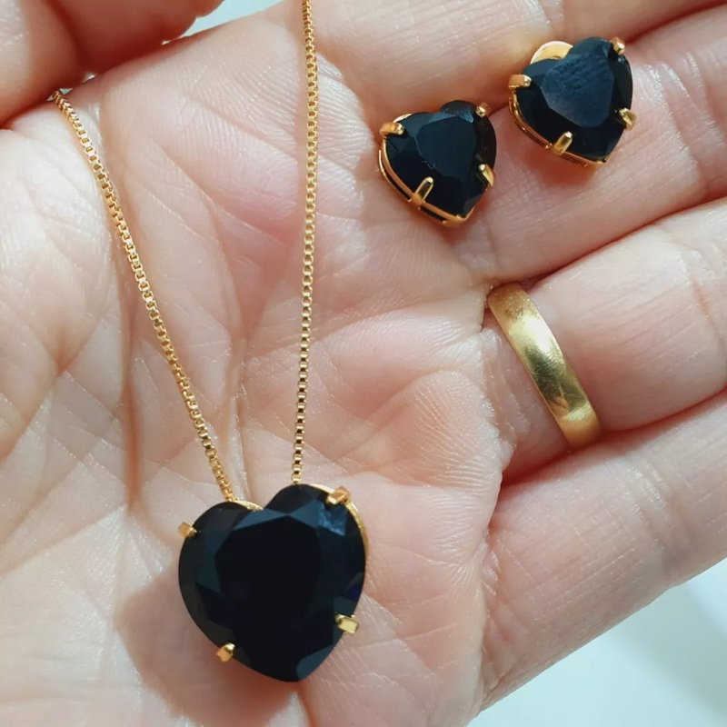 CONJUNTO CORAÇÃO PRETO BANHADO EM OURO 18K - CONJ821 - Menina Elegante